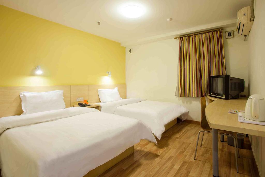 7Days Inn Dongguan Honghuating Branch Room photo
